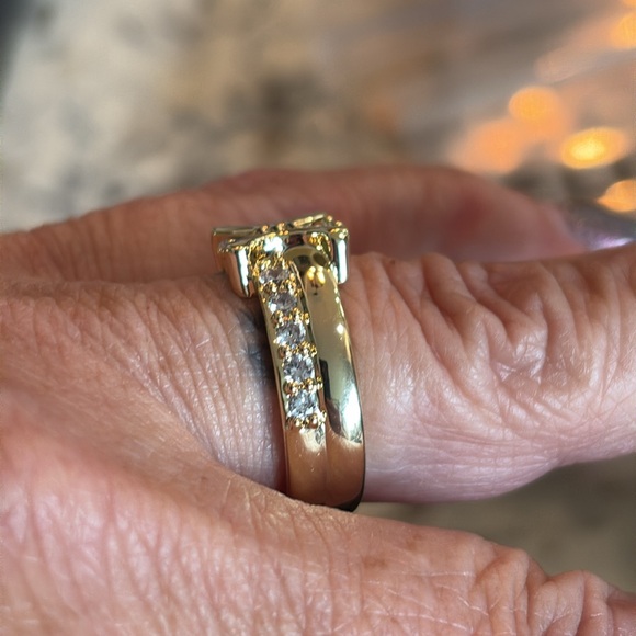 Celine Gold-Tone Statement Ring gorgeous ornate style w/ crystals 14k White Gold - Picture 5 of 8